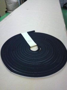 スポンジパッキン梱包