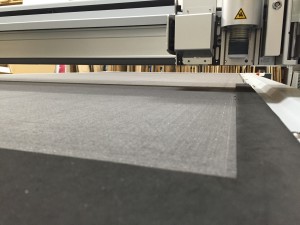 ワークの厚みは５０ｍｍ